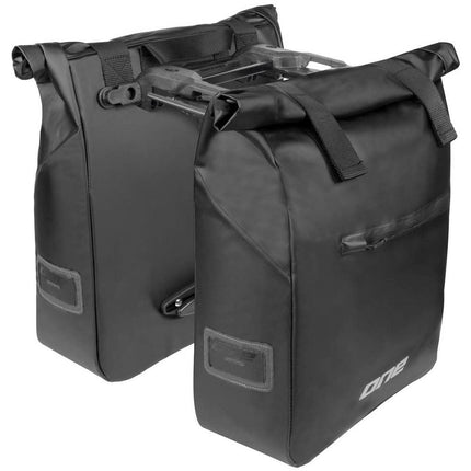 Sacoche arrière simple 2 pièces noire RC.BAGS 30 AVS