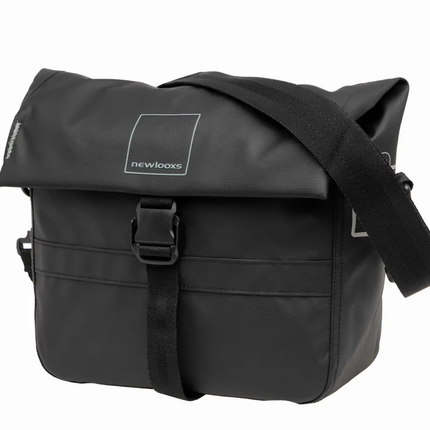 New Looxs Leeds stuurtas 7 liter zwart, schuin vooraanzicht