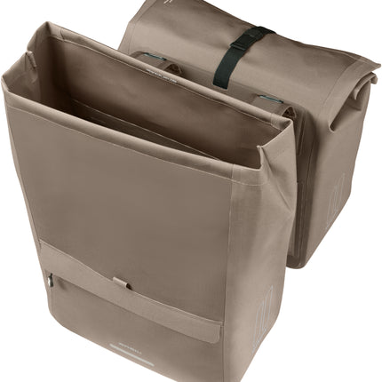 Basil Urban Dry Neo dubbele fietstas sage brown, met geopende vouwsluiting