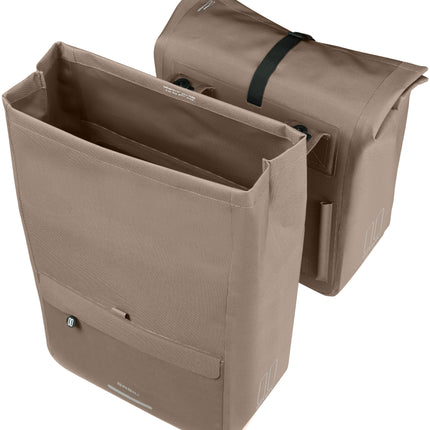 Basil Urban Dry Neo dubbele fietstas sage brown, met geopende vouwsluiting