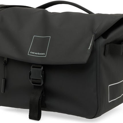 New Looxs Leeds bagagedragertas MIK 2.0 zwart, schuin vooraanzicht
